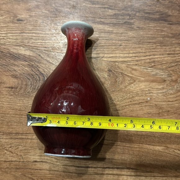 Global Views Red Late 19th Century Vase,oxblood glaze, high neck,widened at top. - Picture 6 of 7